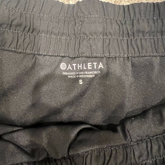 Athleta Mesh Racer Short Size Small - Picture 8 of 8